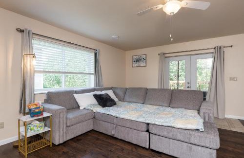 Fairbanks House | Birch Hill Homestay