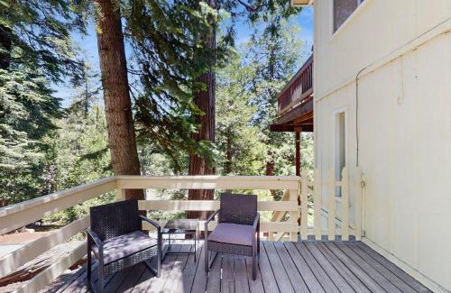 Blue Jay House | Birchwood Bliss