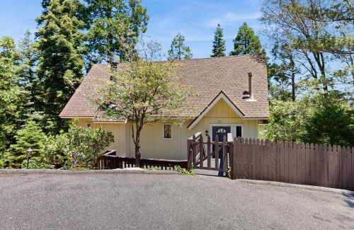 Blue Jay House | Birchwood Bliss