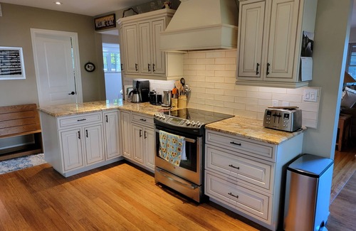 Bala Cottage | Birchwood in Bala - Stroll to Town from Your Lake Muskoka Retreat!