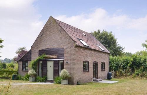 Irstead House | Bird Barn