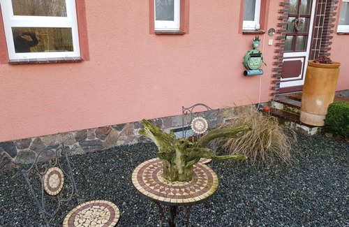 Todendorf House | Bird flight in the house by the pond