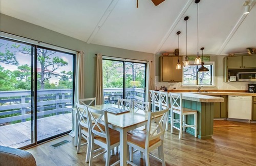 Sea Palm Village House | BIRD WATCHER IS PARADISE FOR A NATURE LOVER!