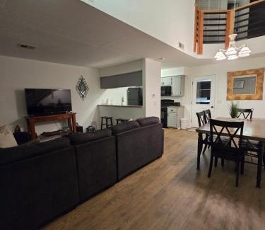 Bella Vista Apartment | Birdies & Bikes at Fairway 45