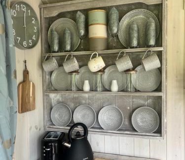 Tunstall Other | Birds and The Bees Summer House