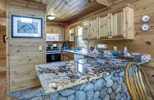 Morganton Cabin | Birdsong Lake-3rd Night Free in April. Private Lake, Hot Tub, Fire Pit