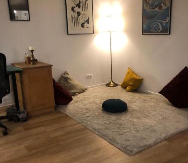 Neukoelln Apartment | Birdsong Temple