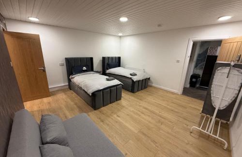 Birmingham Apartment | Birmingham City Centre- 9 bed house with free parking
