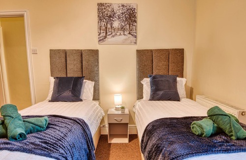 Erdington House | Birmingham House near M6 with SuperFast WIFI & Netflix Onsite Parking