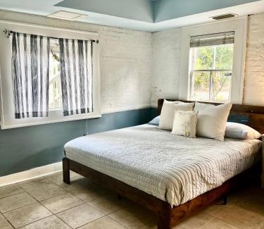 Five Points South Hotel | Birmingham Tree House