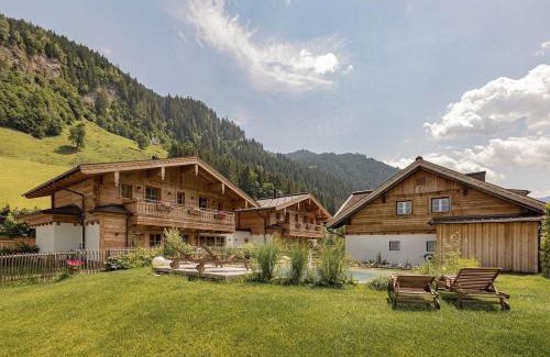 Grossarl House | Birnbaum Chalet Kreuzkogel mit Naturbadesee und eingezäunten Garten