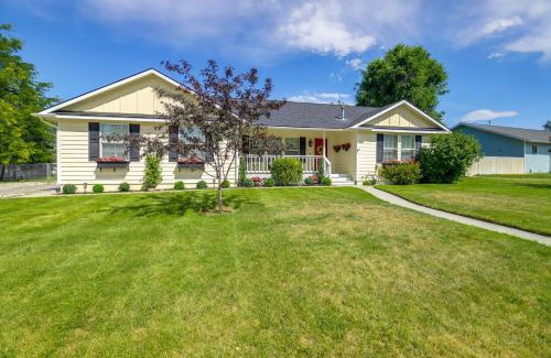 Hamilton House | Bitterroot Mountain Views Montana Family Home!