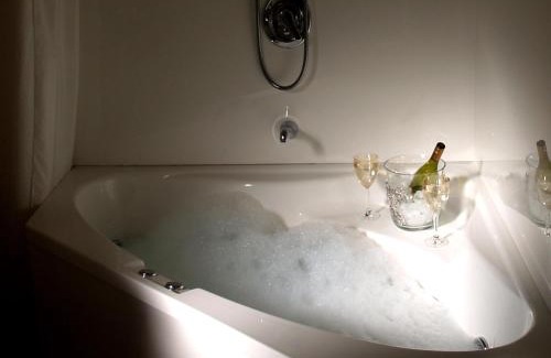 Whanganui Hotel | BK's Magnolia Motor Lodge