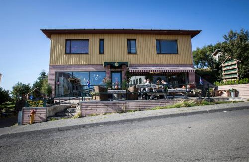 Borgarnes House | Blómasetrið Homestay