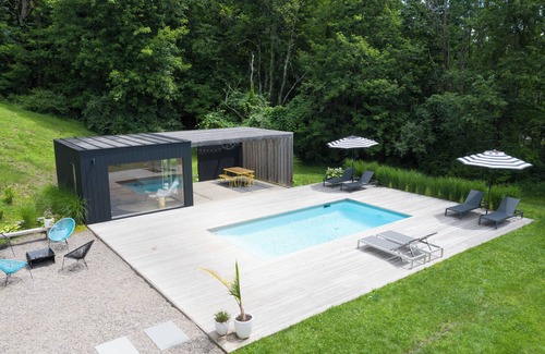 Kerhonkson House | Black Barn Modern Retreat in the Catskills