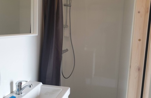 orlakshofn Cottage | Black Beach Small Cottage