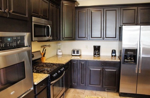 Snowshoe House | Black Bear Crossing #31 Bring the WHOLE family - 7 bedrooms = room for all! by RedAwning