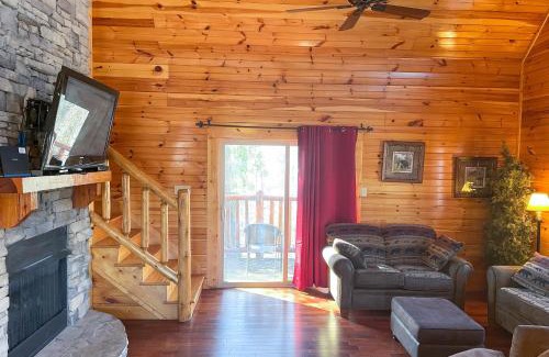 Gatlinburg House | Black Bear Hideaway Cabin
