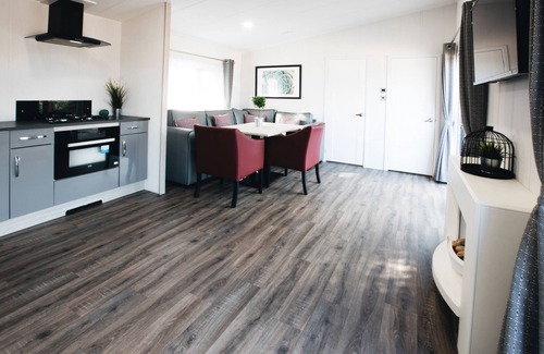 Barmston Cottage | Black Bull 14 - a lodge that sleeps 8 guests in 2 bedrooms