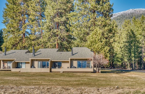 Black Butte Ranch Apartment | Black Butte Ranch Lodge Room 003