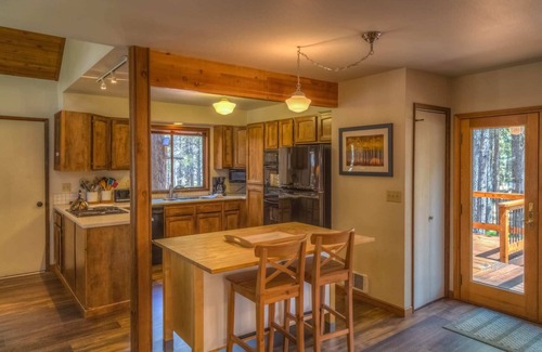Black Butte Ranch House | Black Butte Ranch South Meadow 098