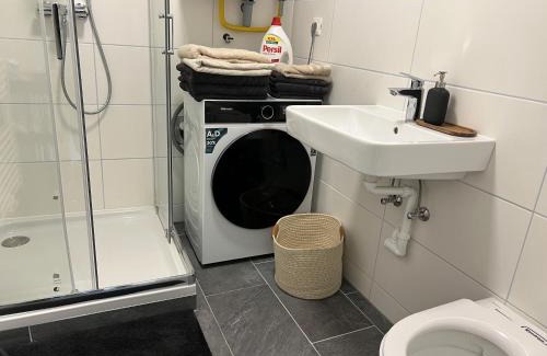 Wiener Neustadt Apartment | Black City Loft for 10 Guests