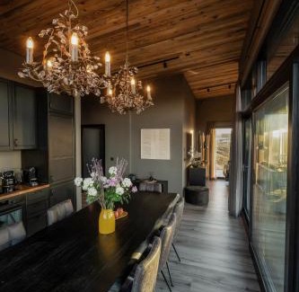 Mosfellsbaer Villa | Black diamond villa