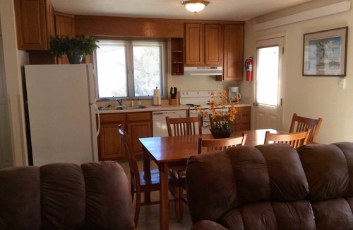 Hill City House | Black Hills Cabin - Rocky Cliff
