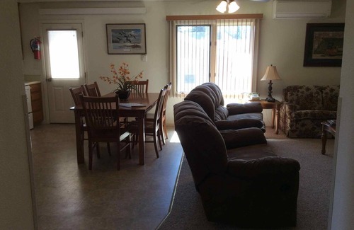 Hill City House | Black Hills Cabin - Rocky Cliff