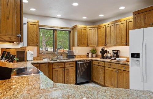Rapid City House | Black Hills Executive Estate