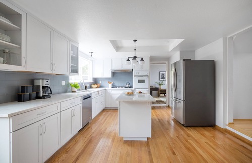 Santa Rosa House | Black Oak by AvantStay | Modern & Chic Santa Rosa Hideaway with Pool Table