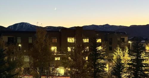 Park City Hotel | Black Rock Mountain Resort - Dog Friendly