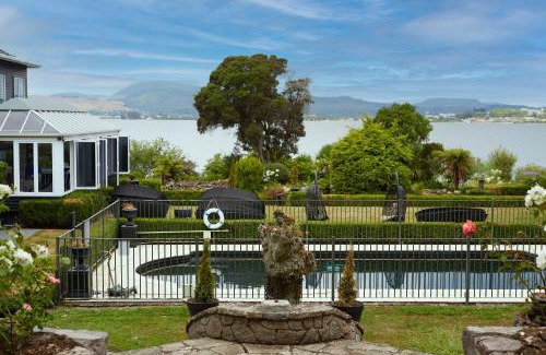 Kawaha Point Hotel | Black Swan Lakeside Boutique Hotel
