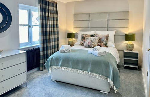 Ripon Apartment | Black Swan Mews sleeps 8 in the 3 houses
