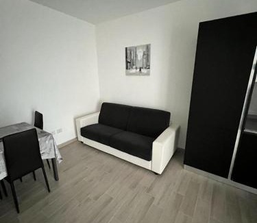 Pivarada Apartment | Black&White House