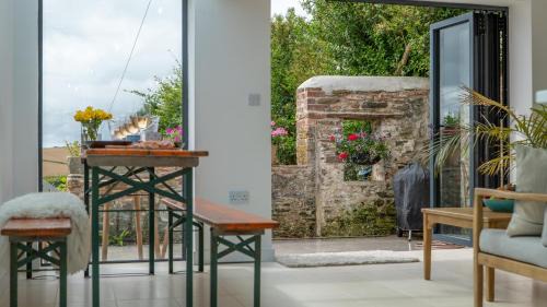 Malborough House | Blackberry Cottage - Newly renovated cosy cottage