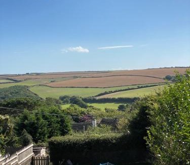 Malborough House | Blackberry Cottage - Newly renovated cosy cottage