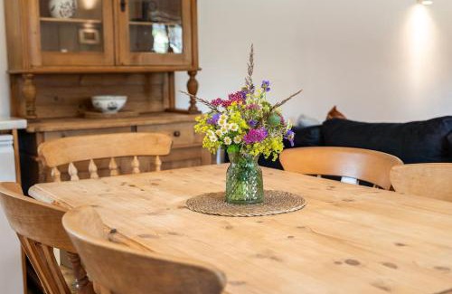 Chackmore Apartment | Blacksmiths cottage set on a peaceful farm
