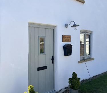 Muston House | Blacksmiths Cottages