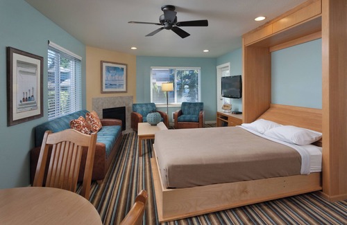 Birch Bay Resort | Blaine, WA: 1 Bedroom Condo w/Fireplace, Private Balcony, Resort Pools & More