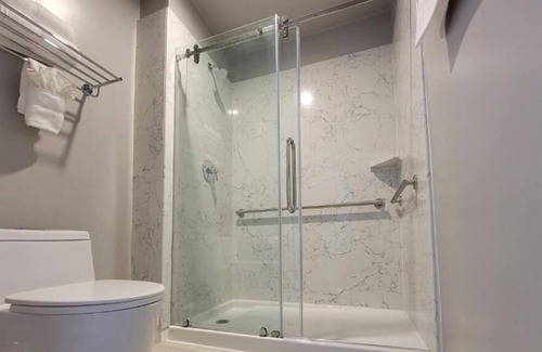 Newhall House | Blast at California's Great America Amusement Park! FREE Parking!