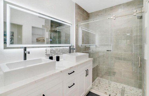 Lauderdale Lakes House | Bleau'tiful Home