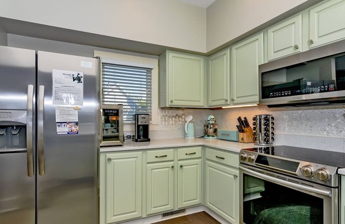 Flora's Bluff House | Bleu Fin Cottage