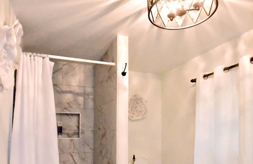 Big Canoe House | Bliss-filled Big Canoe Mountain Retreat with Epic Gameroom!