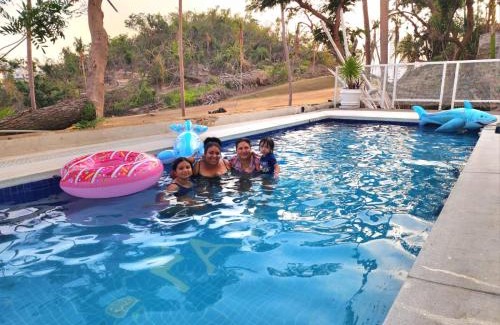Club Deportivo Apartment | BLISSFUL ACATOWN BEACH PENTHOuSE