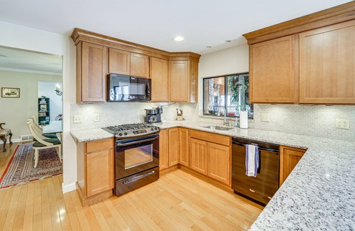 Bloomfield Hills House | Bloomfield Retreat w/Pool: 6 Mi to Riverside Park