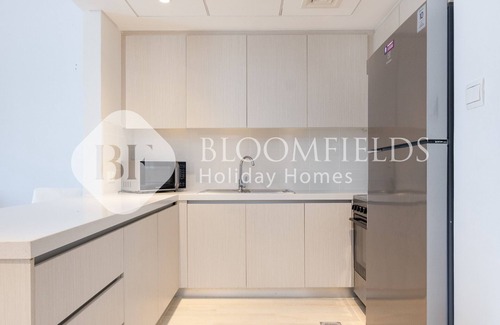 Abu Dhabi Apartment | Bloomfields Luxurious 2Br Water Edge