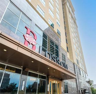 Texas Medical Center Hotel | Blossom Hotel Houston, Curio Collection by Hilton