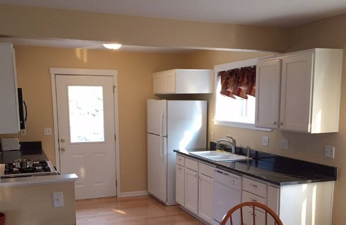 Historic Railroad District House | BLOSSOM VIEW COTTAGES: Luxurious 3 Bedroom + Den Near Theaters, Downtown