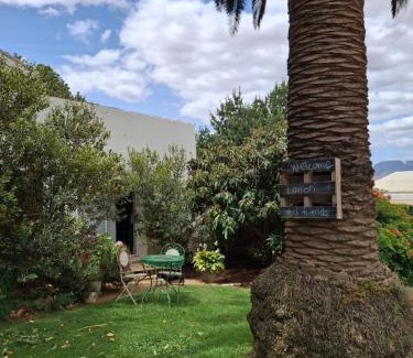 Malmesbury Apartment | Blou Porselein Guestfarm